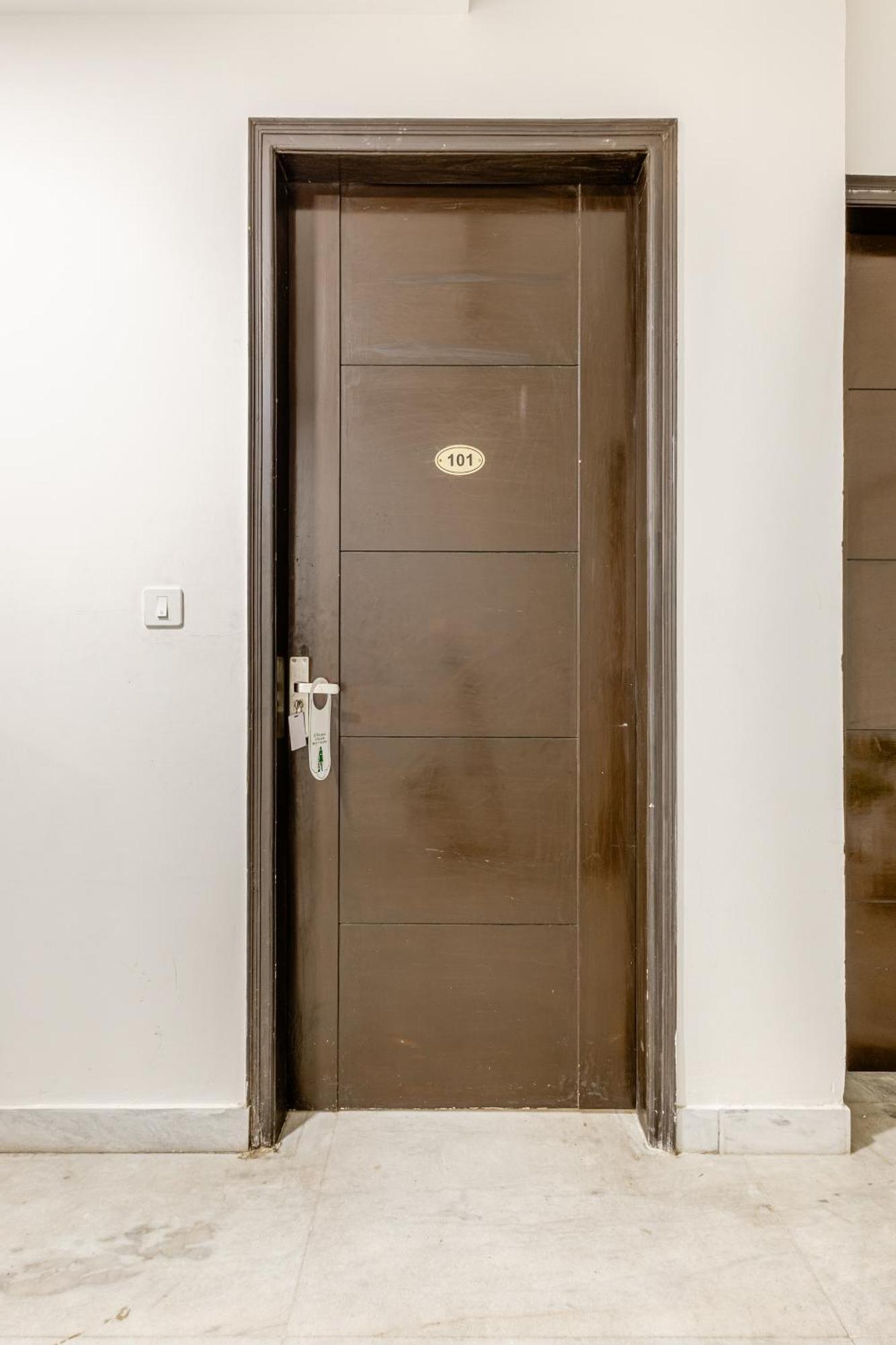 Lime Tree Service Apartment Golf Course Road, Gurgaon Bagian luar foto