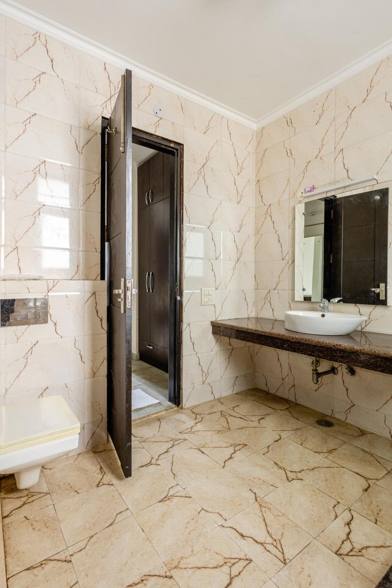 Lime Tree Service Apartment Golf Course Road, Gurgaon Bagian luar foto