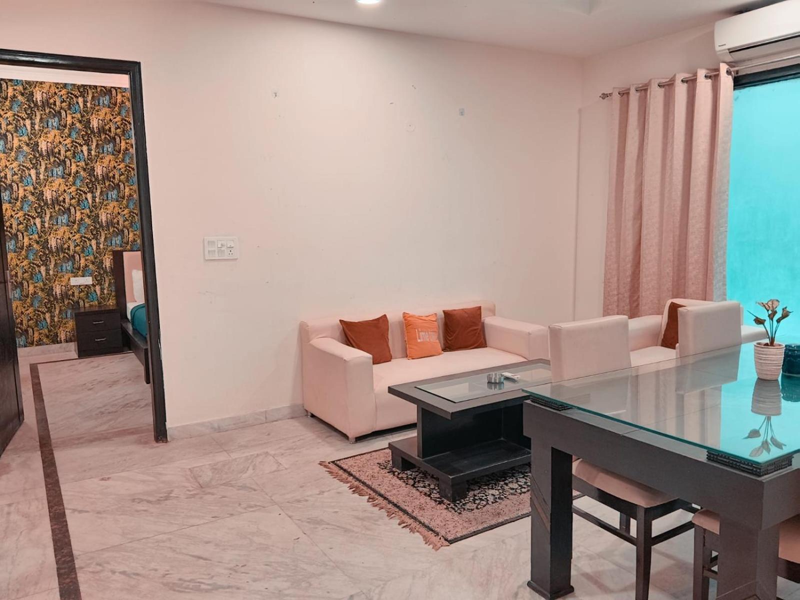 Lime Tree Service Apartment Golf Course Road, Gurgaon Bagian luar foto
